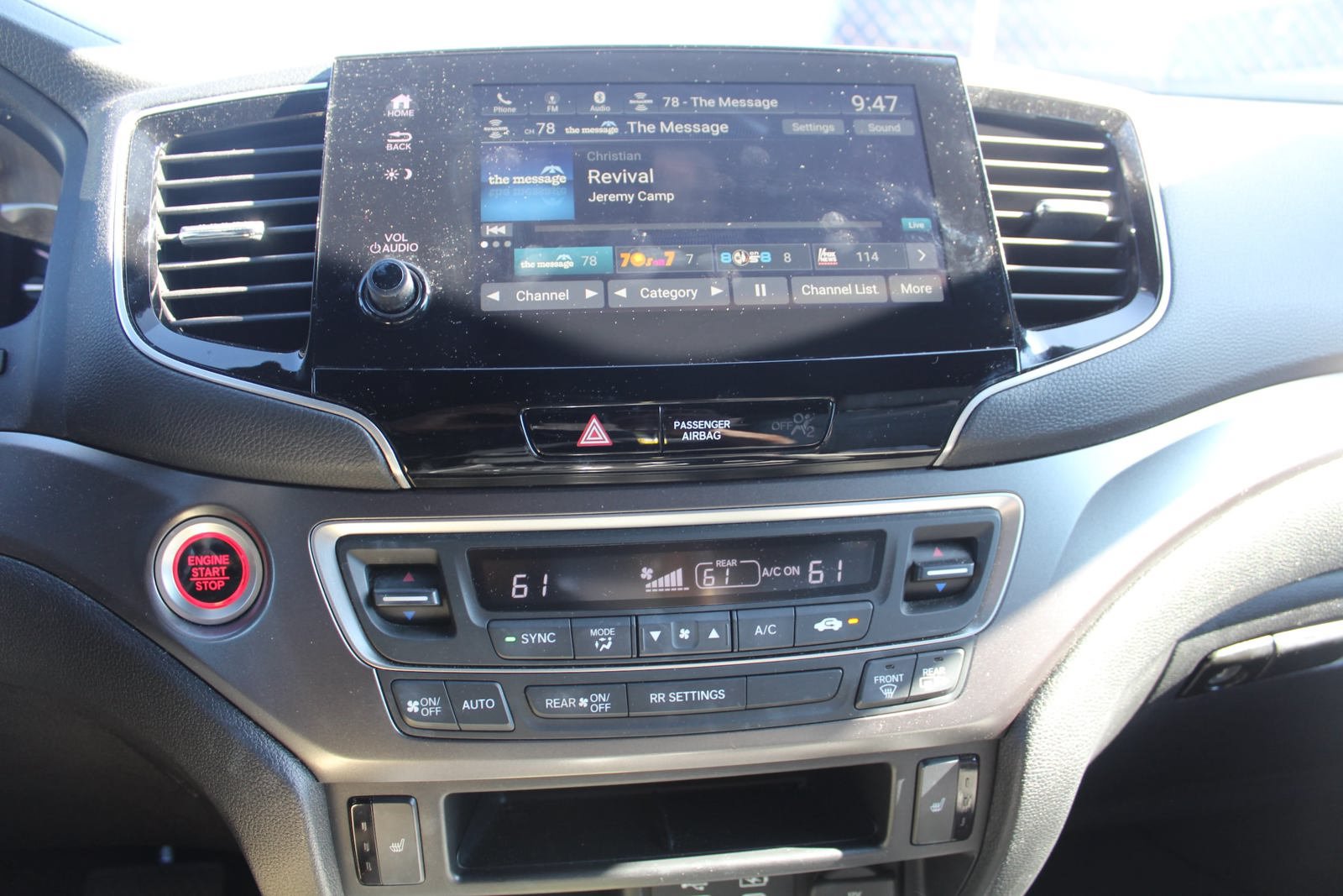 Used 2024 Honda Passport EX-L image 11