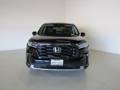 Certified 2025 Honda Pilot EX-L image 2
