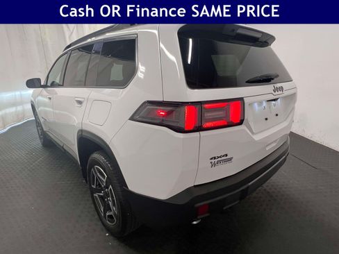 Used 2026 Jeep Cherokee Limited AWD/4WD image 8