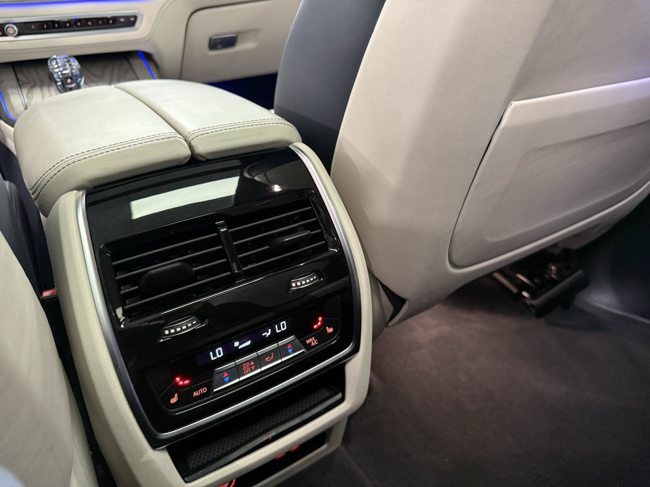 Used 2019 BMW X7 xDrive50i w/ Executive Package AWD/4WD image 31