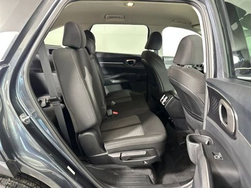 Used 2022 Kia Sorento LX image 27