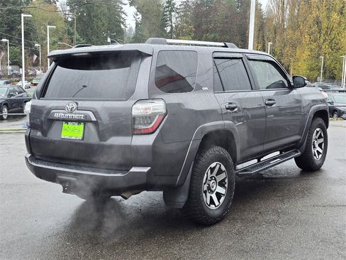 Used 2020 Toyota 4Runner SR5 Premium w/ Moonroof Package image 7