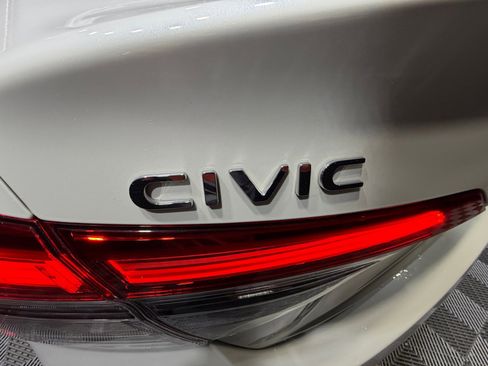 Used 2023 Honda Civic EX image 24
