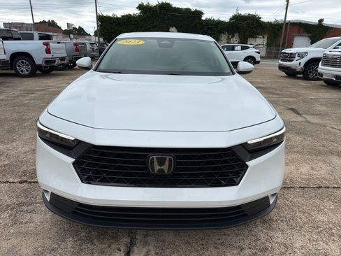 Used 2023 Honda Accord EX image 7