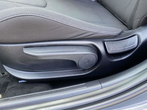 Used 2024 Hyundai Elantra SEL FWD image 16