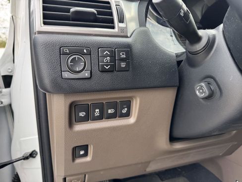 Used 2023 Lexus GX 460 Luxury image 6