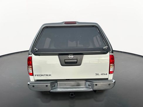 Used 2018 Nissan Frontier SV AWD/4WD image 4