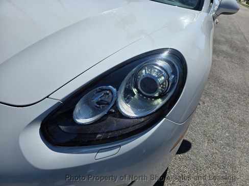Used 2015 Porsche Panamera S image 33
