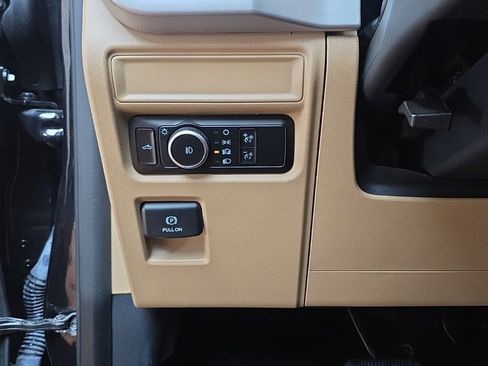 Used 2023 Ford F150 XLT image 16