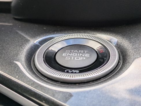 Used 2023 Jeep Grand Cherokee Altitude image 29