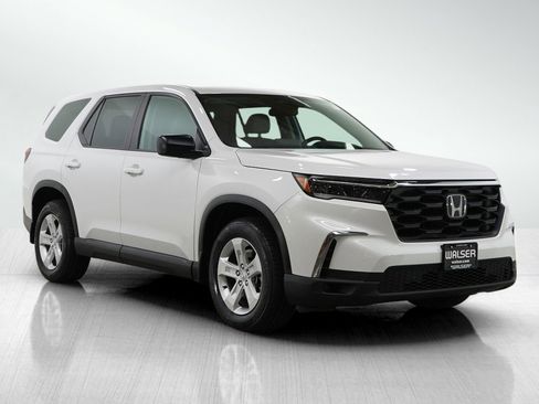 Used 2023 Honda Pilot LX image 7