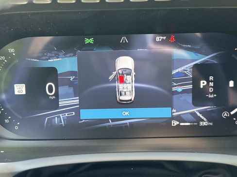 New 2026 Volvo XC90 B6 Plus w/ Protection Package Premier image 24