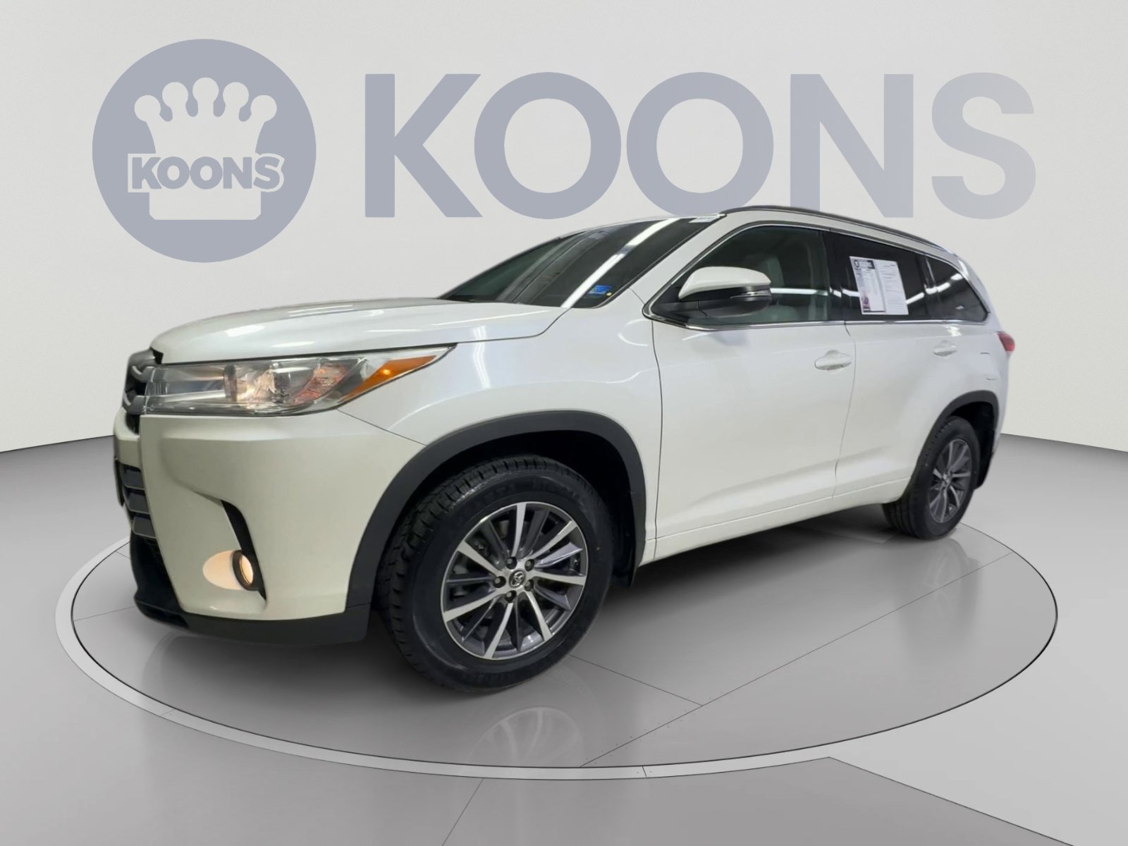 Used 2018 Toyota Highlander XLE AWD/4WD image 5
