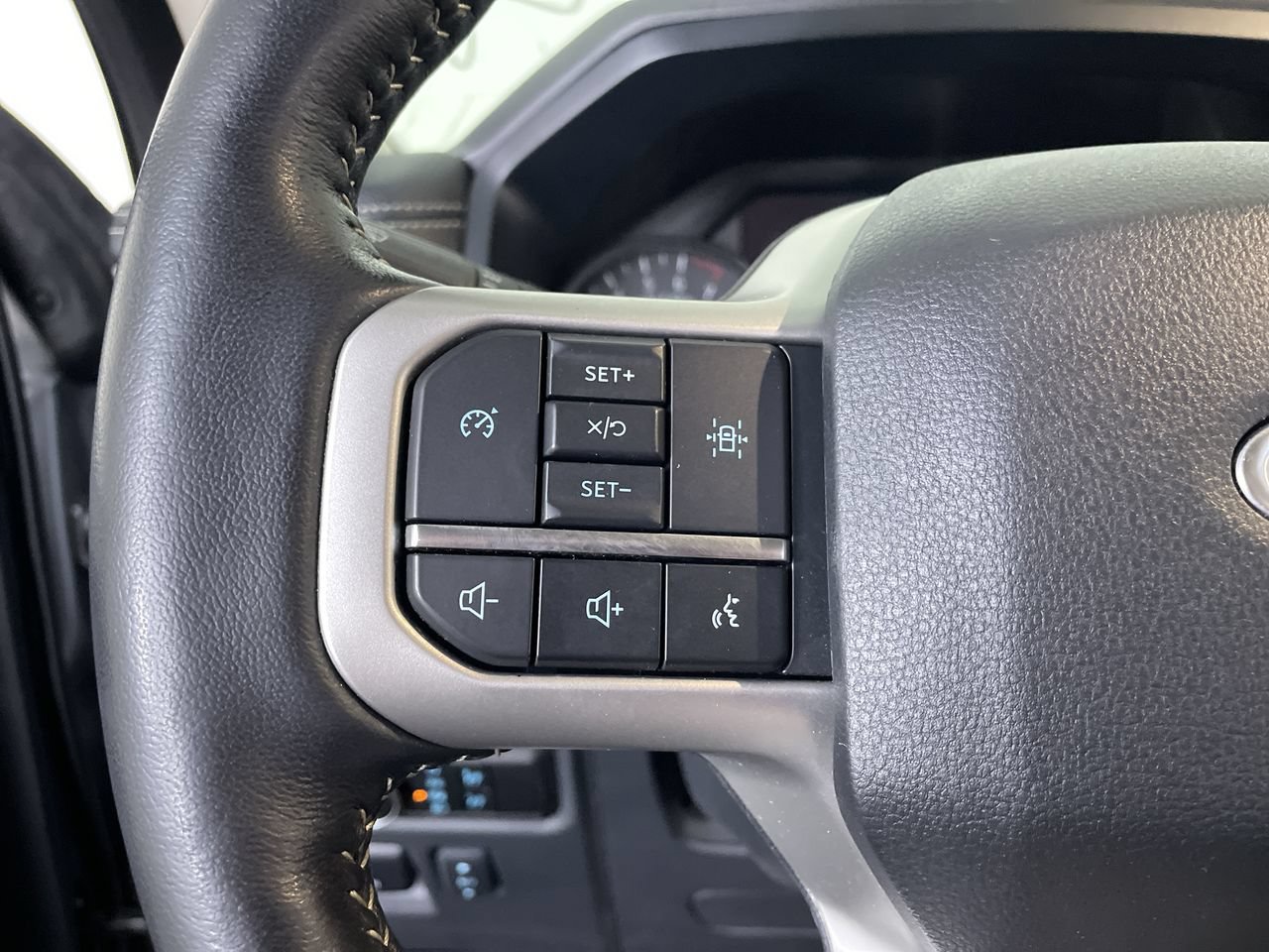 Used 2023 Ford Expedition XLT AWD/4WD image 29