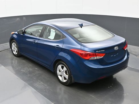 Used 2013 Hyundai Elantra GLS w/ Preferred Pkg FWD image 28