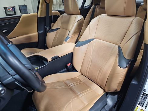 Used 2025 Lexus ES 350 Ultra Luxury image 15