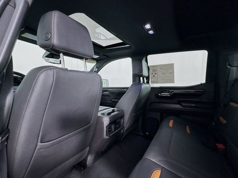 Used 2024 GMC Sierra 1500 AT4 w/ Technology Package image 19