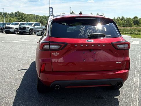 Used 2024 Ford Escape ST-Line w/ Tech Pack #1 AWD/4WD image 8