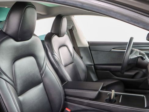 Used 2023 Tesla Model 3 Performance image 24