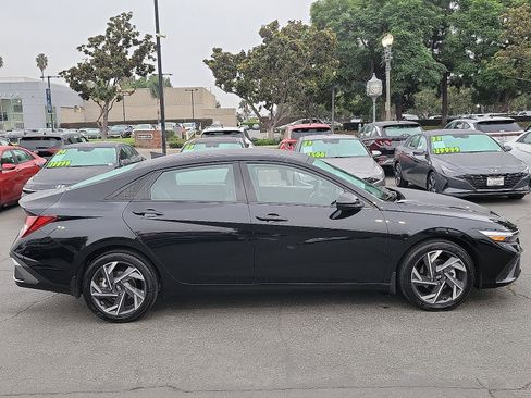 Certified 2025 Hyundai Elantra Sport image 22