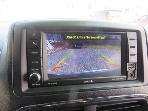 Used 2019 Dodge Grand Caravan SXT image 14