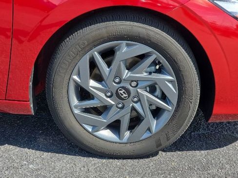 Used 2024 Hyundai Elantra SEL FWD image 22