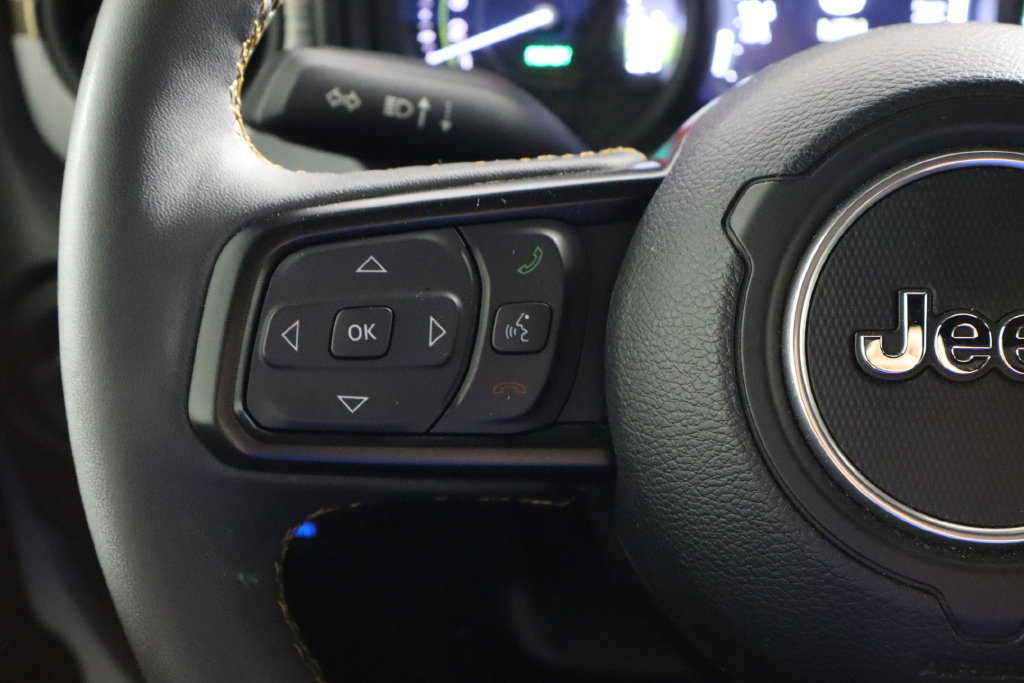 Used 2024 Jeep Wrangler Unlimited w/ Convenience Group AWD/4WD image 8