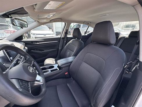 Used 2023 Nissan Altima 2.5 SV image 13