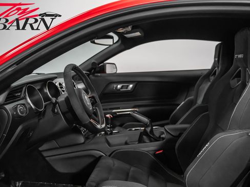 Used 2016 Ford Mustang Shelby GT350 w/ Track Package image 26