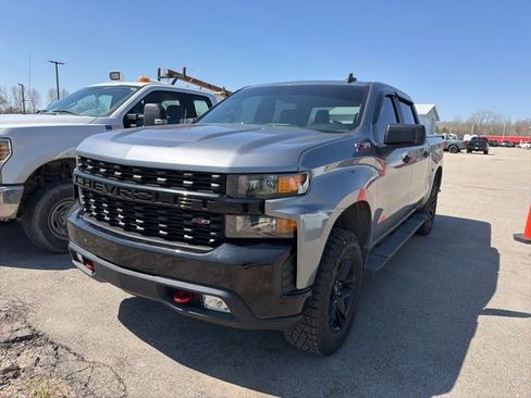 Used 2021 Chevrolet Silverado 1500 Custom Trail Boss w/ LPO, Dark Essentials Package AWD/4WD image 3