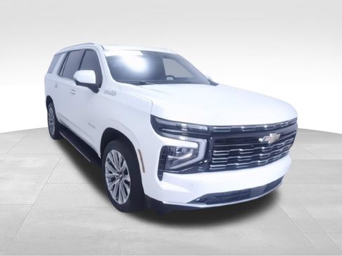 Used 2025 Chevrolet Tahoe High Country w/ Sun And Tow Package AWD/4WD image 3