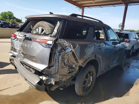 Used 2024 Nissan Pathfinder SV FWD image 4