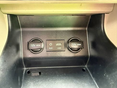 Used 2019 Hyundai Elantra SE image 21