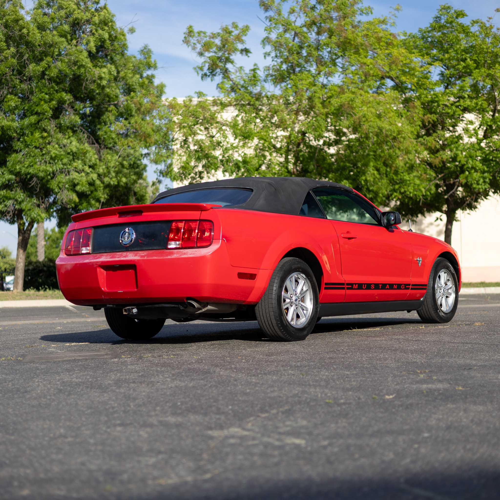 Used 2009 Ford Mustang Premium RWD image 7