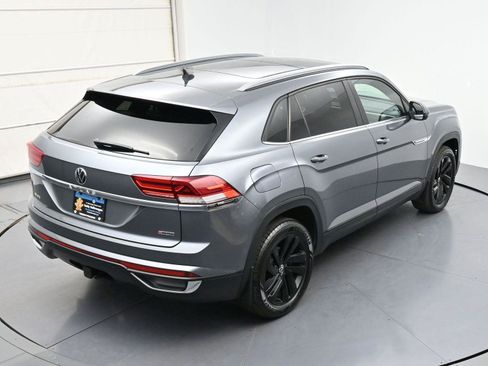 Used 2022 Volkswagen Atlas Cross Sport SE AWD/4WD image 35