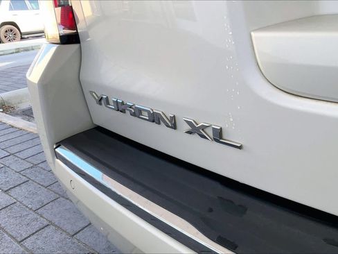 Used 2019 GMC Yukon XL Denali w/ Denali Ultimate Package RWD image 32