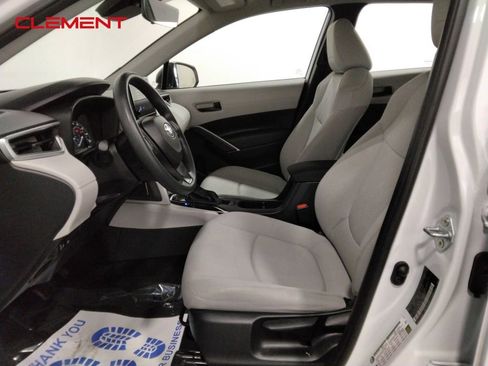 Used 2024 Toyota Corolla Cross L image 24