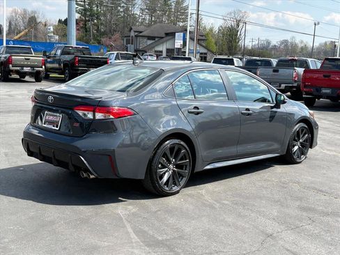 Used 2024 Toyota Corolla SE image 3