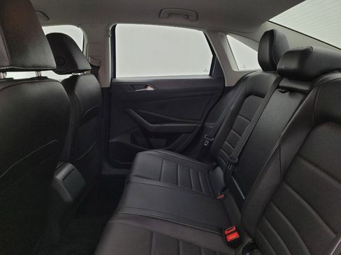 Used 2024 Volkswagen Jetta SE image 18