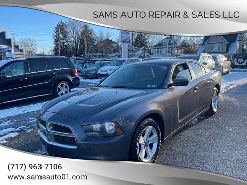 Used 2014 Dodge Charger SE image 1