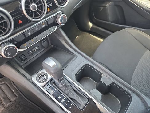 Used 2024 Nissan Sentra SV FWD image 23