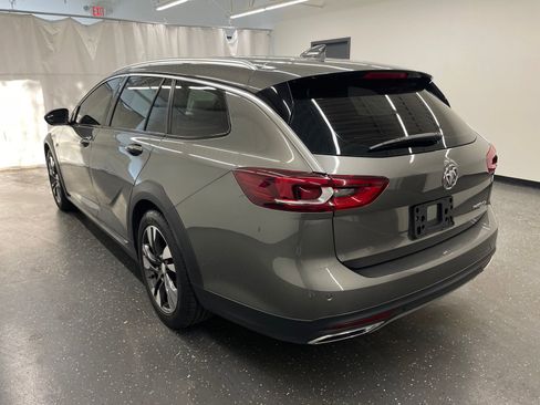 Used 2019 Buick Regal Preferred w/ Driver Confidence Package I image 3