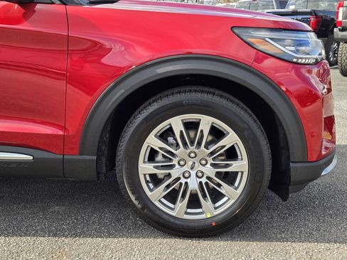 New 2026 Ford Explorer Platinum image 12