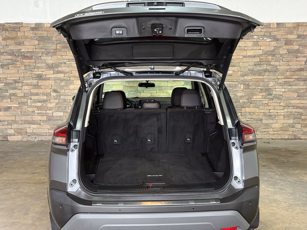 Certified 2023 Nissan Rogue SV w/ SV Premium B Package FWD image 5