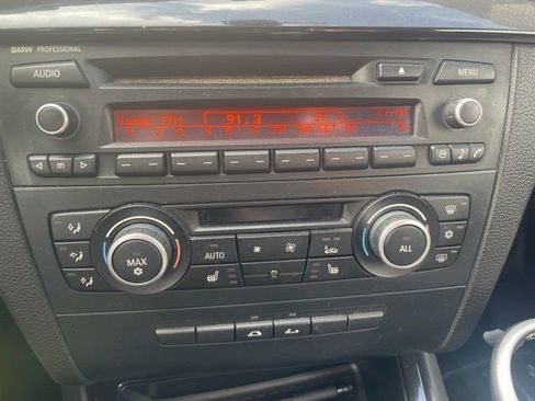 Used 2011 BMW 135i Convertible image 13