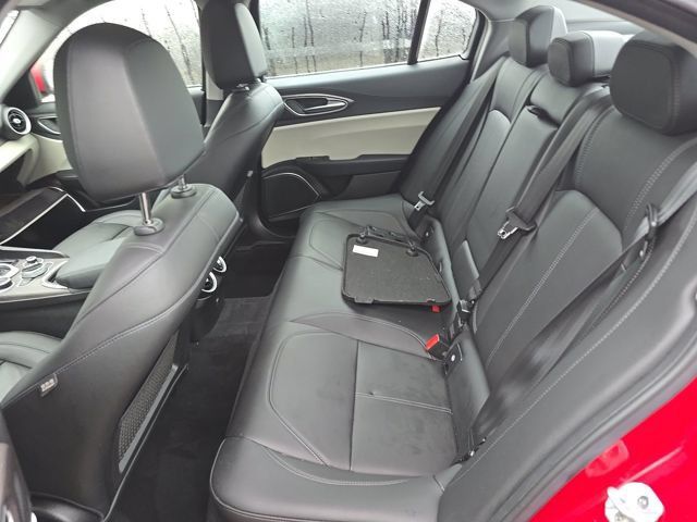 Used 2021 Alfa Romeo Giulia Ti AWD/4WD image 11