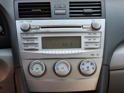 Used 2011 Toyota Camry LE w/ LE Extra-Value Pkg FWD image 19