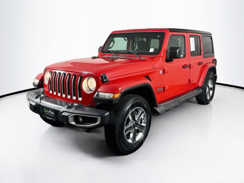 Used 2021 Jeep Wrangler Unlimited Sahara AWD/4WD image 3