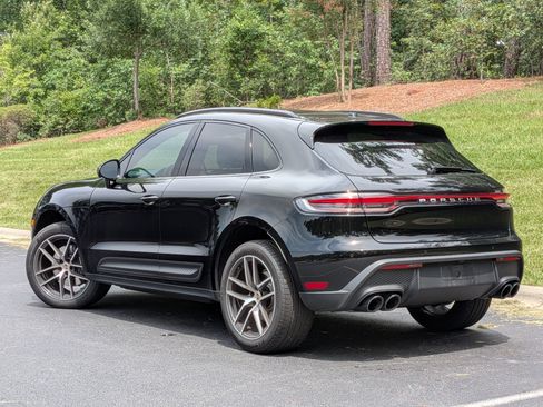 Certified 2026 Porsche Macan AWD/4WD image 3