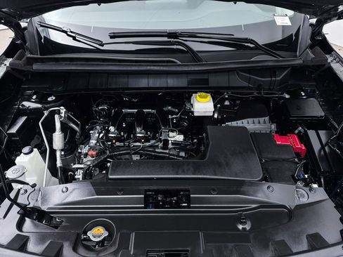 Used 2025 Nissan Pathfinder S image 11